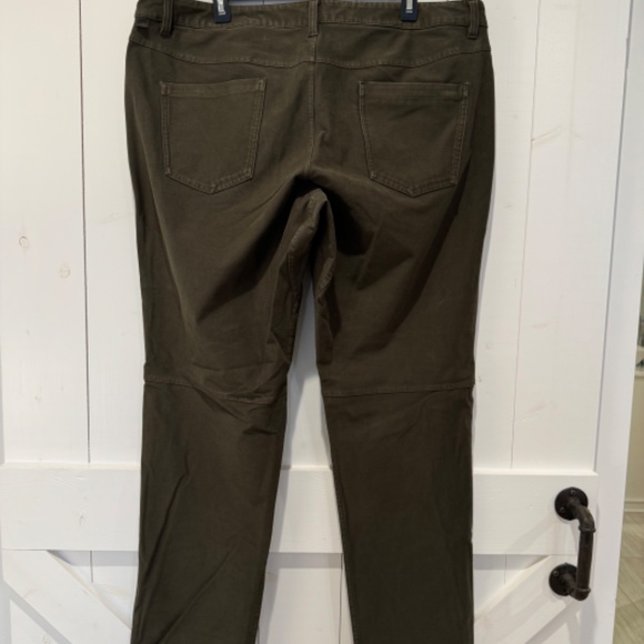 Lululemon ABC Classic-Fit 5 Pocket 40x34 Utilitech Pant - Picture 4 of 6